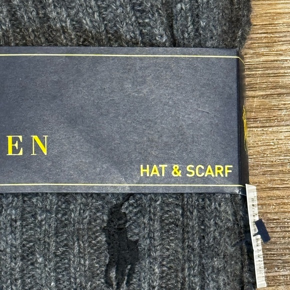 Polo by Ralph Lauren Gray Knit Hat and Scarf Set - Picture 4 of 7
